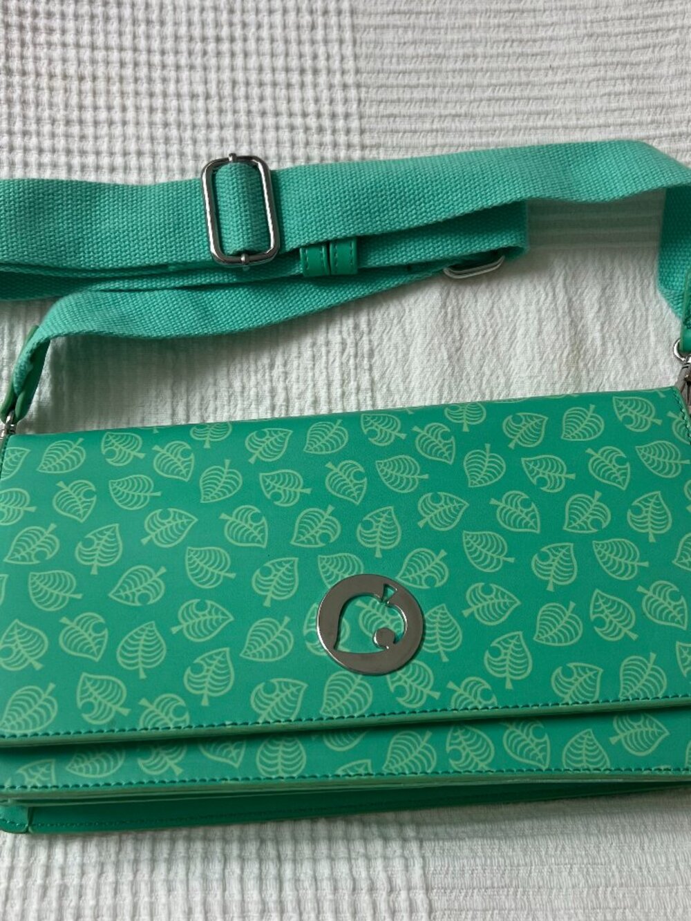 Animal Crossing Nintendo DS 3DS Carrying Case Mint Teal Leaf Pattern Strap
